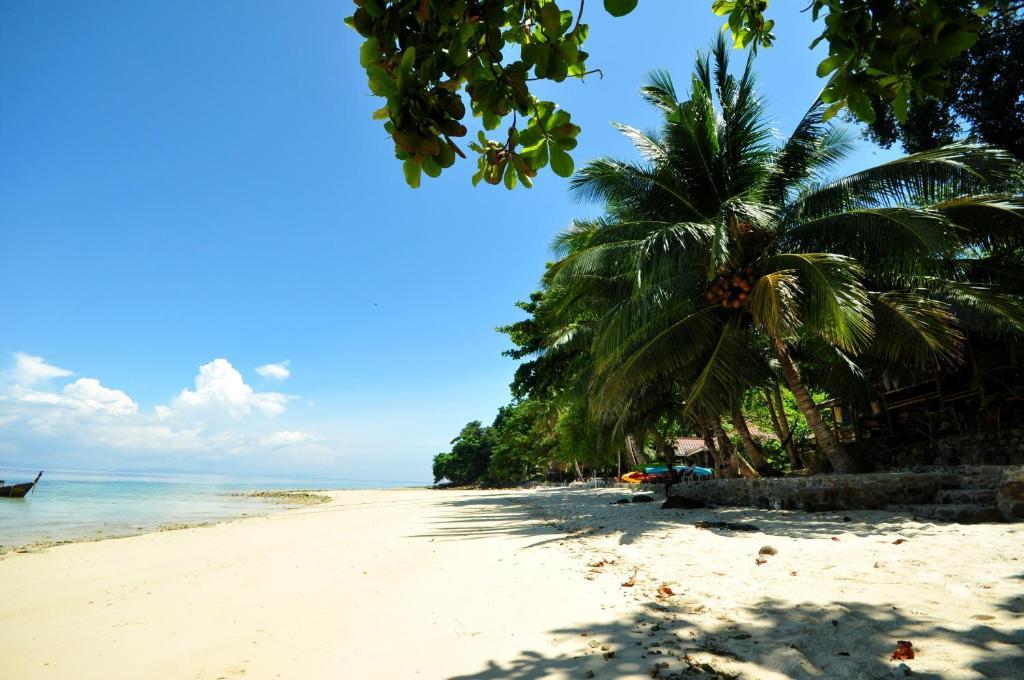 Tohko Beach Resort Phi Phi Don Exterior foto