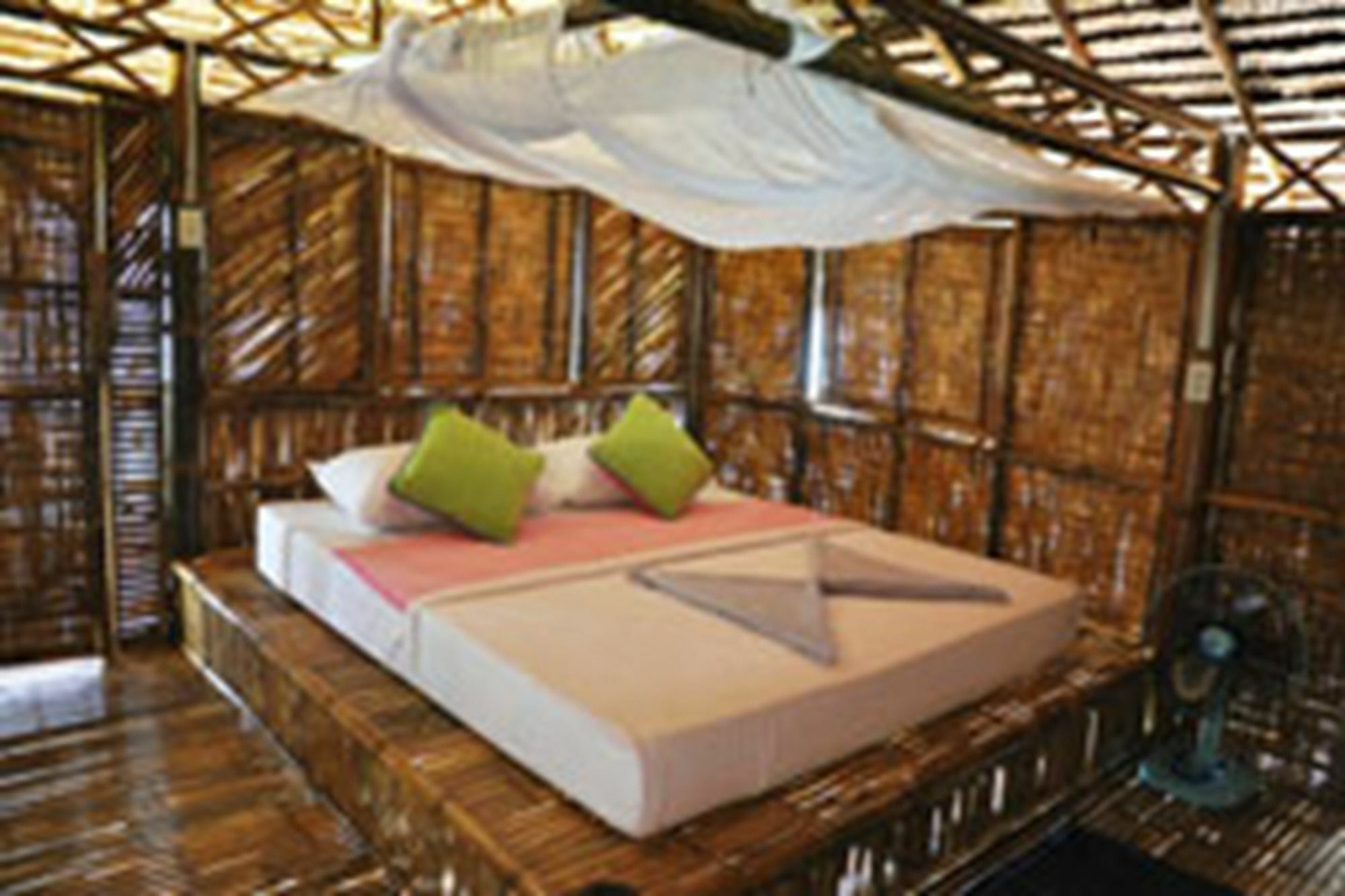 Tohko Beach Resort Phi Phi Don Exterior foto