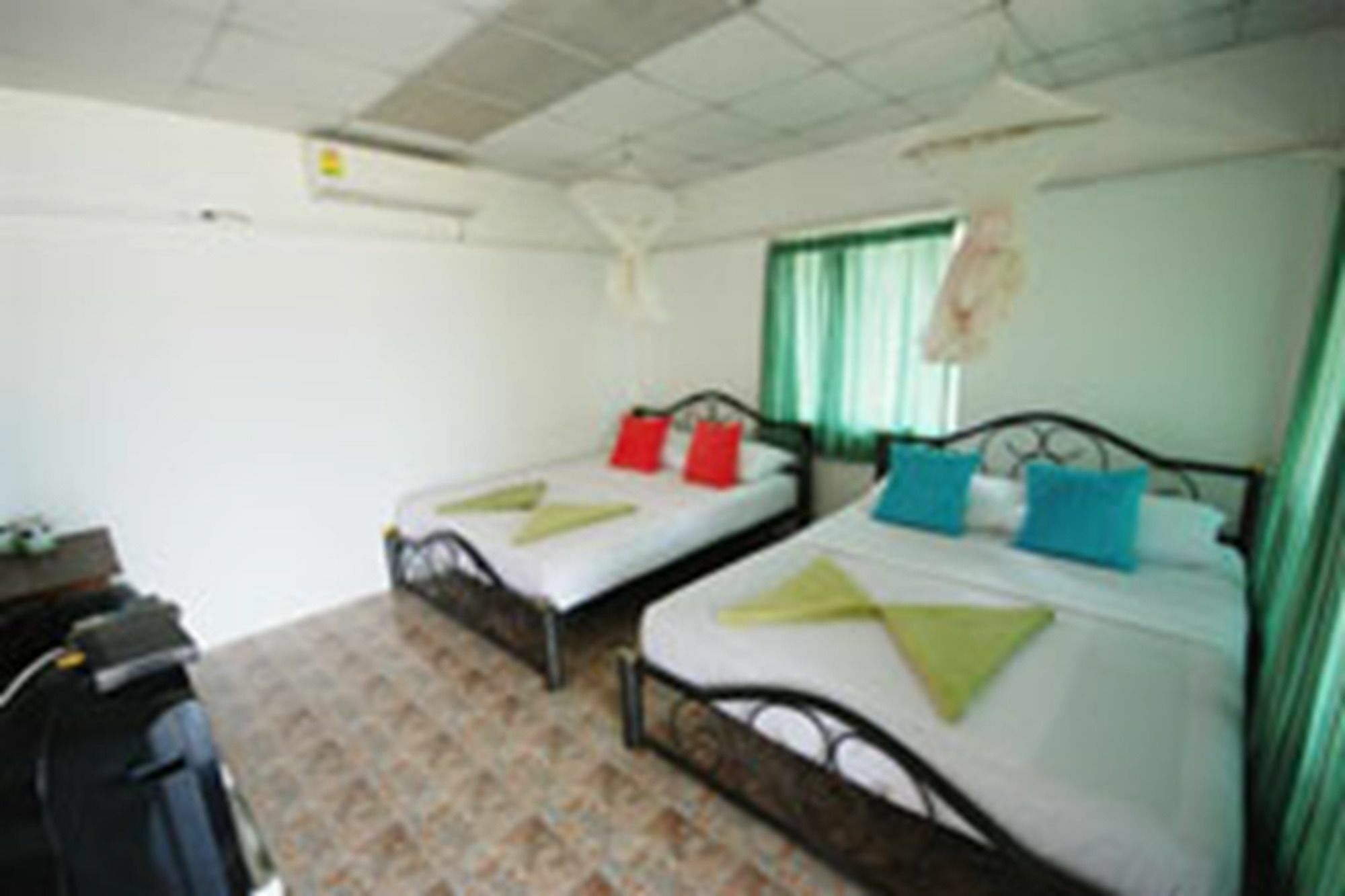 Tohko Beach Resort Phi Phi Don Exterior foto